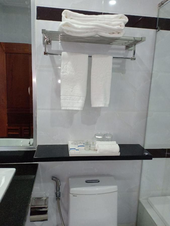 Kampong Thom Royal Hotel Extérieur photo